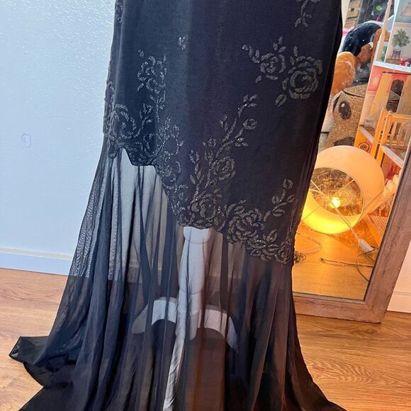 Tadashi shoji gorgeous sheer inset vintage full length gown embellished good con - Picture 3 of 5
